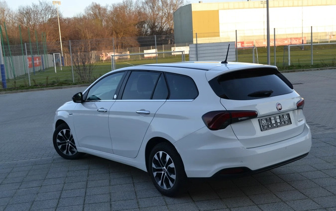 Fiat Tipo cena 54900 przebieg: 106000, rok produkcji 2020 z Płock małe 781